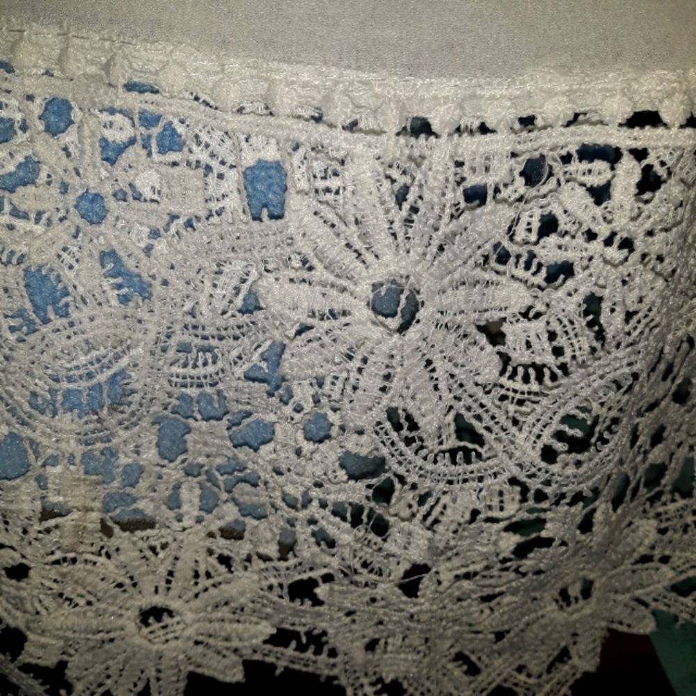 White lite blouse size med nwot